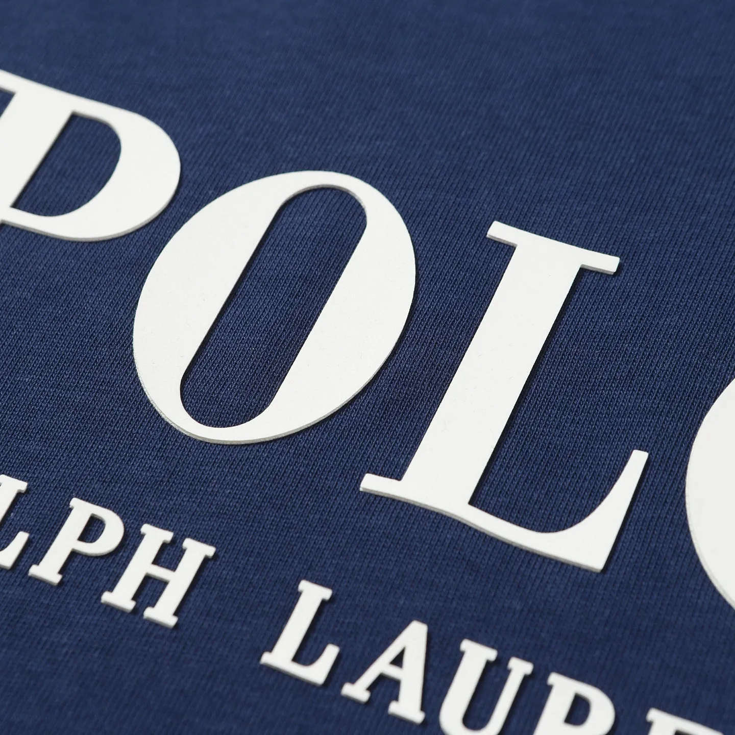 P126 Style number: 508 Ralph Lauren/Ralph Lauren 25ss new summer 3D silicone Polo embossed round neck T-shirt. The main logo on the neck has a QR code mark, which can be scanned for verification. It uses 3D silicone three-dimensional English letter logo embossing to distinguish low-low products on the market. 32 counts, 240g hydrophilic toner, 100% cotton fabric, comfortable and soft, highly breathable, focusing on high-end cost-effectiveness, needless to say good quality. Available in a variety of colors, both boys and girls can try this genderless style, giving them a yuppie tone in no time. Immerse yourself in your leisurely style, and have your own style in retro. Natural, vivid and very French romantic feelings, perfectly integrating youthful atmosphere and trend. Color: off-white, navy blue, dark green, light green Size: S-xL S Shoulder width 44 Bust 104 Sleeve length 23 Clothing length 72 M Shoulder width 45 Bust 108 Sleeve length 24 Clothing length 74 L Shoulder width 46 Bust 112 Sleeve length 25 Clothing length 76 xL Shoulder width 47 Bust 116 Sleeve length 26 Clothing length 78